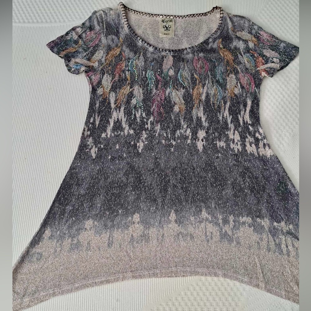 VOCAL Knit Multicolor Feather Print Tunic